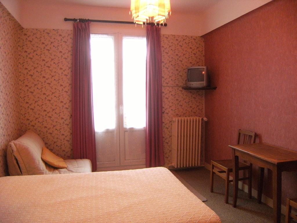 Le Soleil D'Or Hotel Vimoutiers Kültér fotó